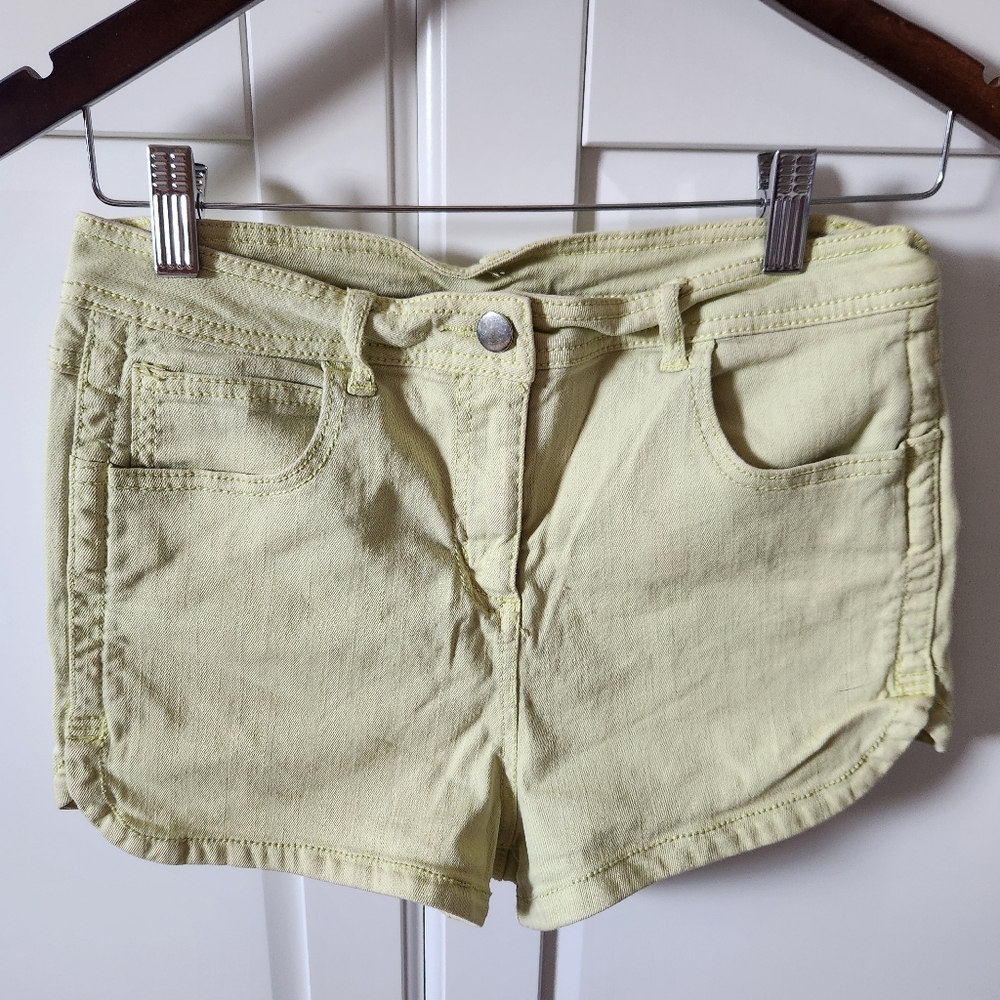 FOREVER 21, Yellow short Size 28